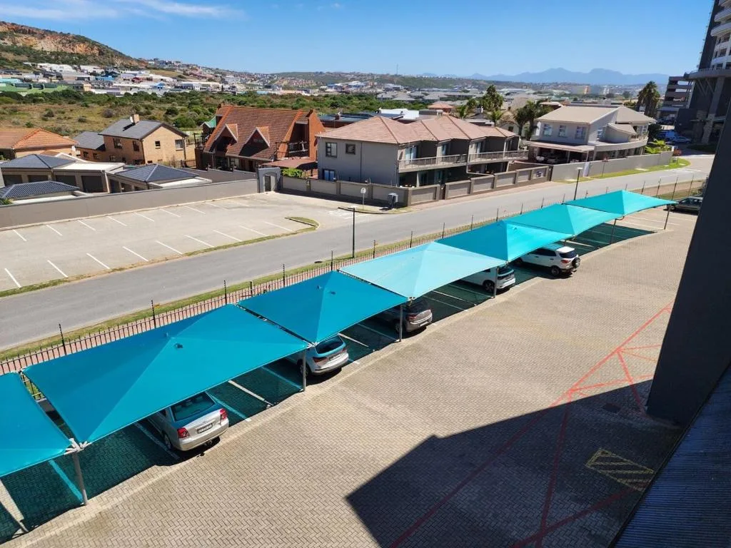 Scenic valley and mountain vista overlooking Mossel Bay town and countryside