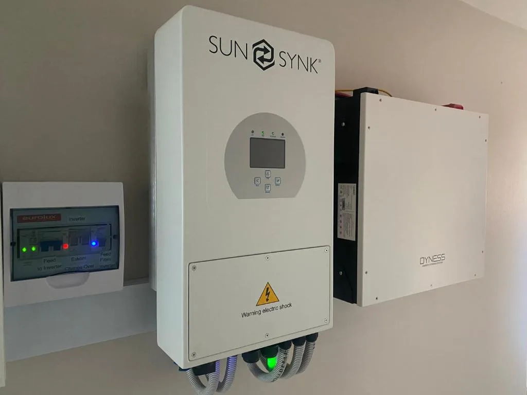 Solar inverter and battery system for renewable energy power generation